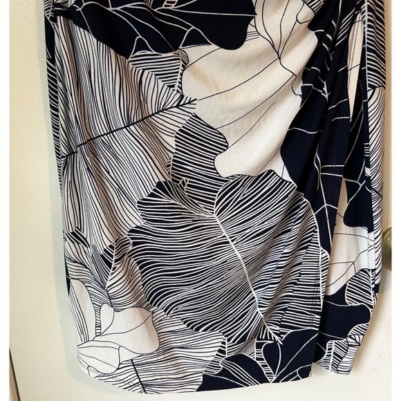 LAUREN RALPH LAUREN Dress Size 12 Black White Floral ruched Sleeveless stretch V - Picture 9 of 15